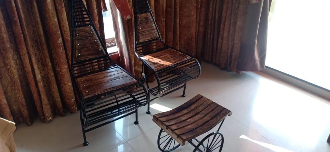 Bed and Breakfast On Point Plaza à Murūd Extérieur photo