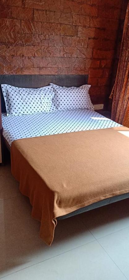 Bed and Breakfast On Point Plaza à Murūd Extérieur photo