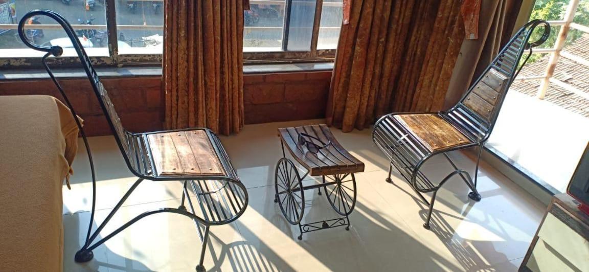 Bed and Breakfast On Point Plaza à Murūd Extérieur photo