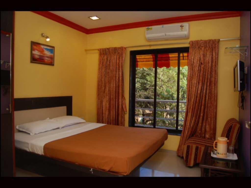 Bed and Breakfast On Point Plaza à Murūd Extérieur photo